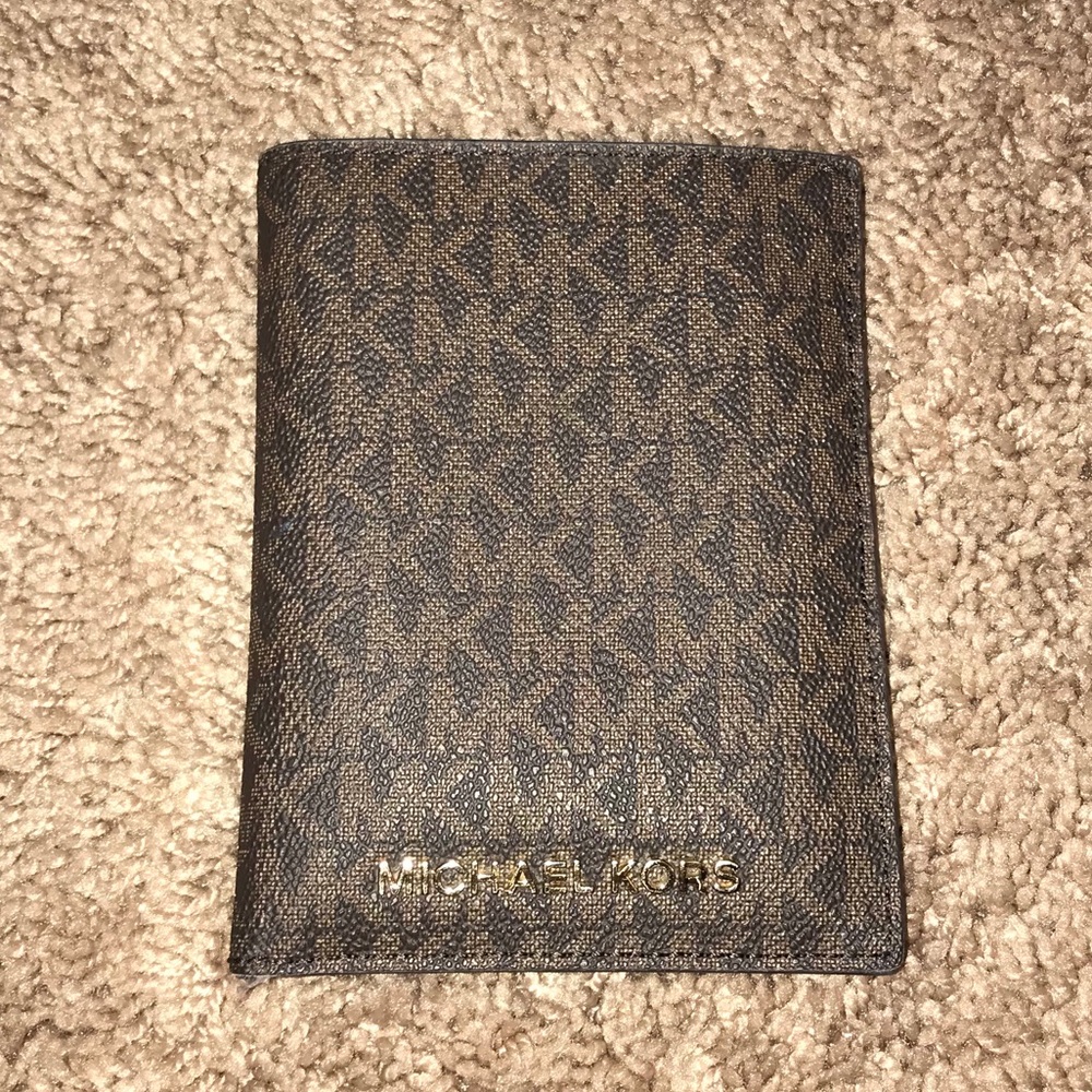 Michael Kors wallet